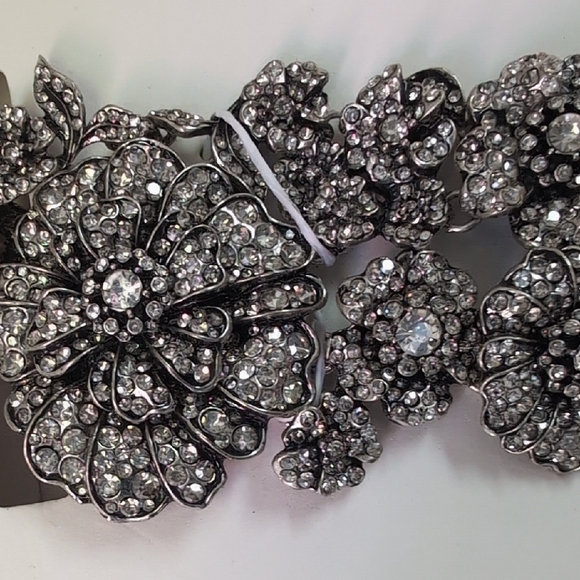 Zara Silver Statement Necklace with Intricate Design - Picture 6 of 7